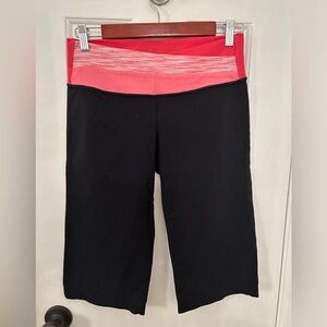 Lululemon Size 8 Black and Pink Cropped Leggings